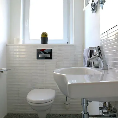 Modernes Stadthaus | Parkplatz | Wifi | Bad&dusche | Küche * Hannover