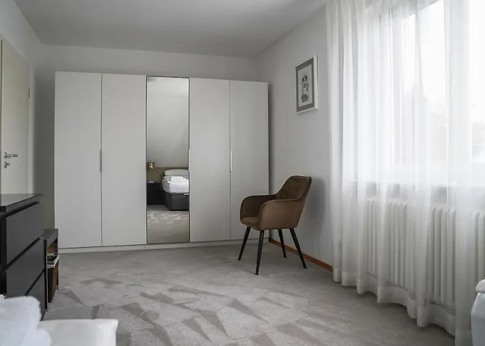 Modernes Stadthaus 100qm Parkplatz Bad&dusche Kueche Apartman *