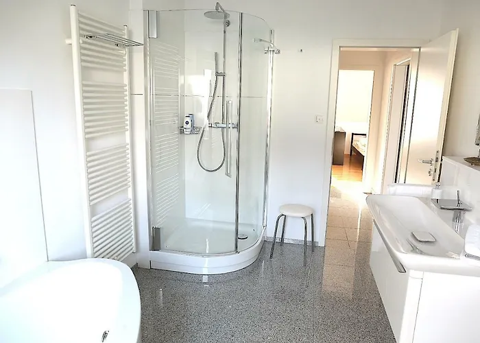 Modernes Stadthaus 100qm Parkplatz Bad&dusche Kueche * Hannover