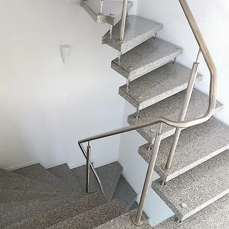 Modernes Stadthaus 100qm Parkplatz Bad&dusche Kueche Ганновер